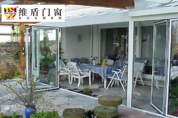 德國(guó)維盾會(huì)所木包鋁折疊門(mén)窗